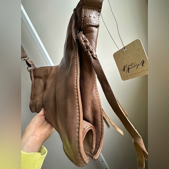 NWT We The Free Dixon Crossbody Desert Taupe Leather - Picture 12 of 16